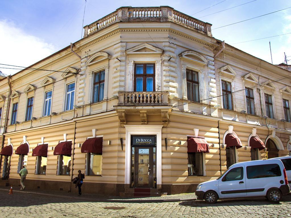 Vip-Apartments Angel Palas Chernivtsi Ngoại thất bức ảnh