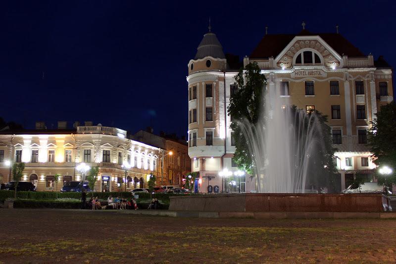 Vip-Apartments Angel Palas Chernivtsi Ngoại thất bức ảnh