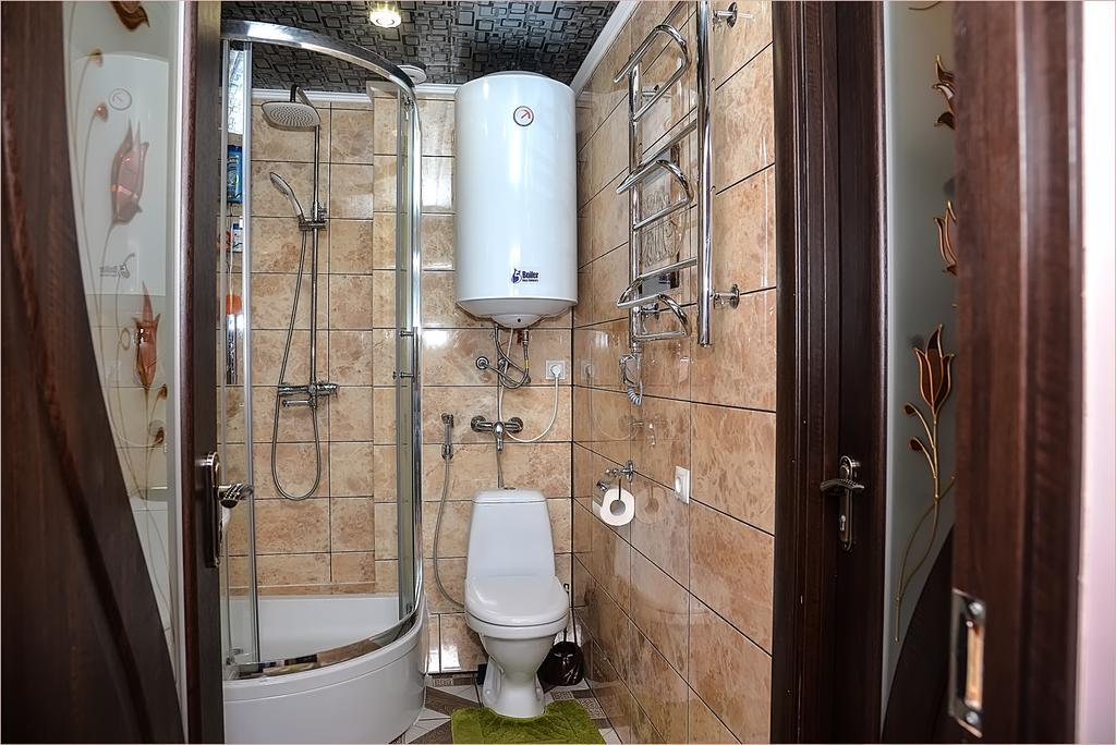 Vip-Apartments Angel Palas Chernivtsi Ngoại thất bức ảnh