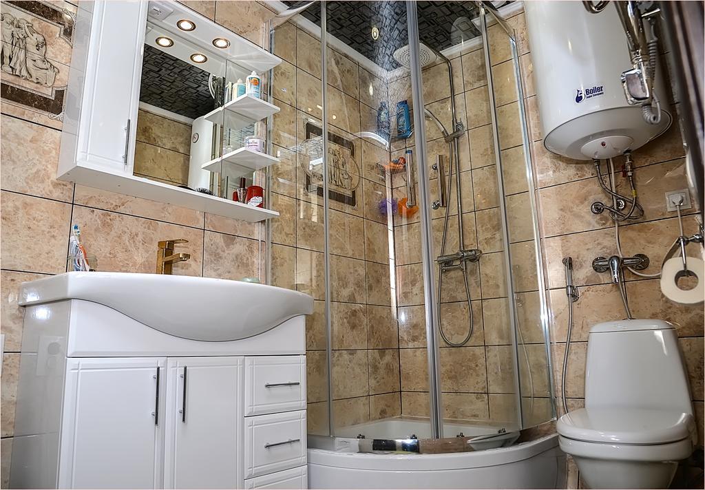 Vip-Apartments Angel Palas Chernivtsi Ngoại thất bức ảnh