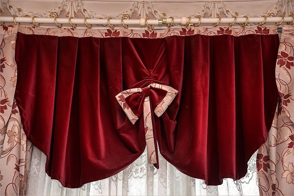 Vip-Apartments Angel Palas Chernivtsi Ngoại thất bức ảnh
